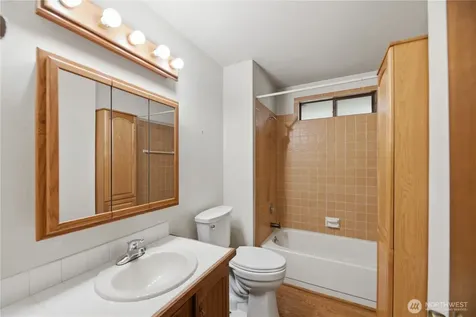 18510 66th Avenue NE Kenmore WA 98028