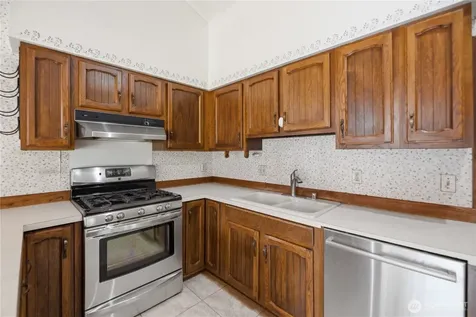 18510 66th Avenue NE Kenmore WA 98028