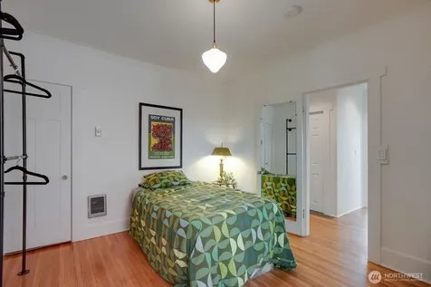 214 Summit Avenue E Seattle WA 98102