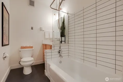 214 Summit Avenue E Seattle WA 98102