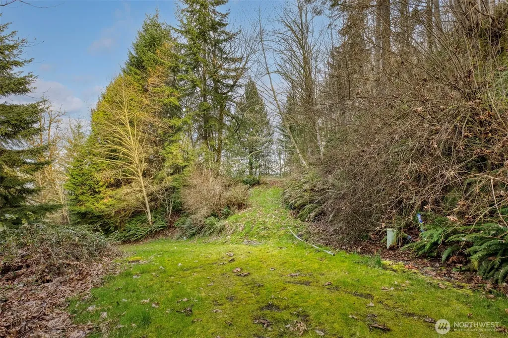 2401 NE Solar View Court Poulsbo WA 98345
