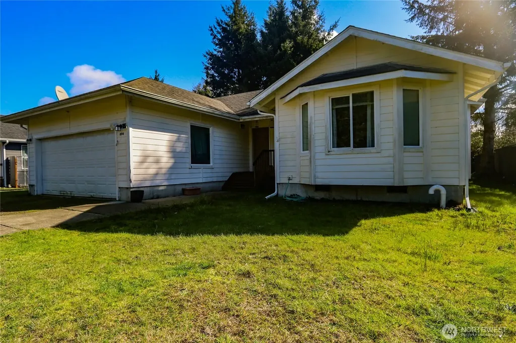 890 Vagabond Avenue SW Ocean Shores WA 98569