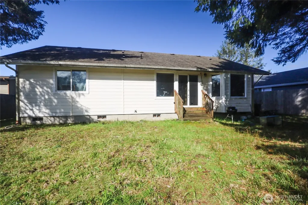 890 Vagabond Avenue SW Ocean Shores WA 98569