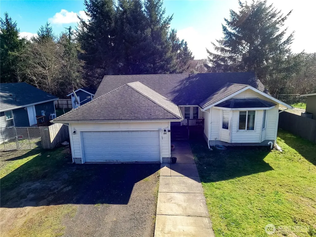 890 Vagabond Avenue SW Ocean Shores WA 98569