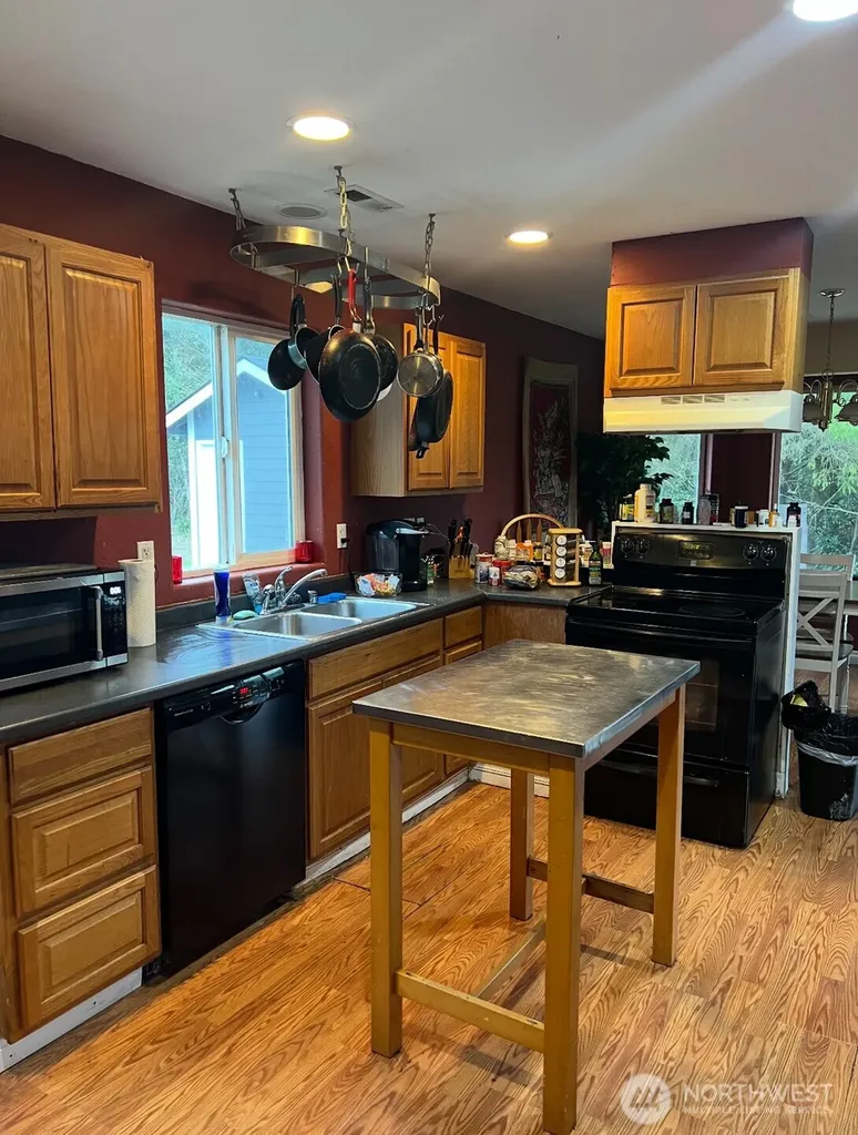 890 Vagabond Avenue SW Ocean Shores WA 98569