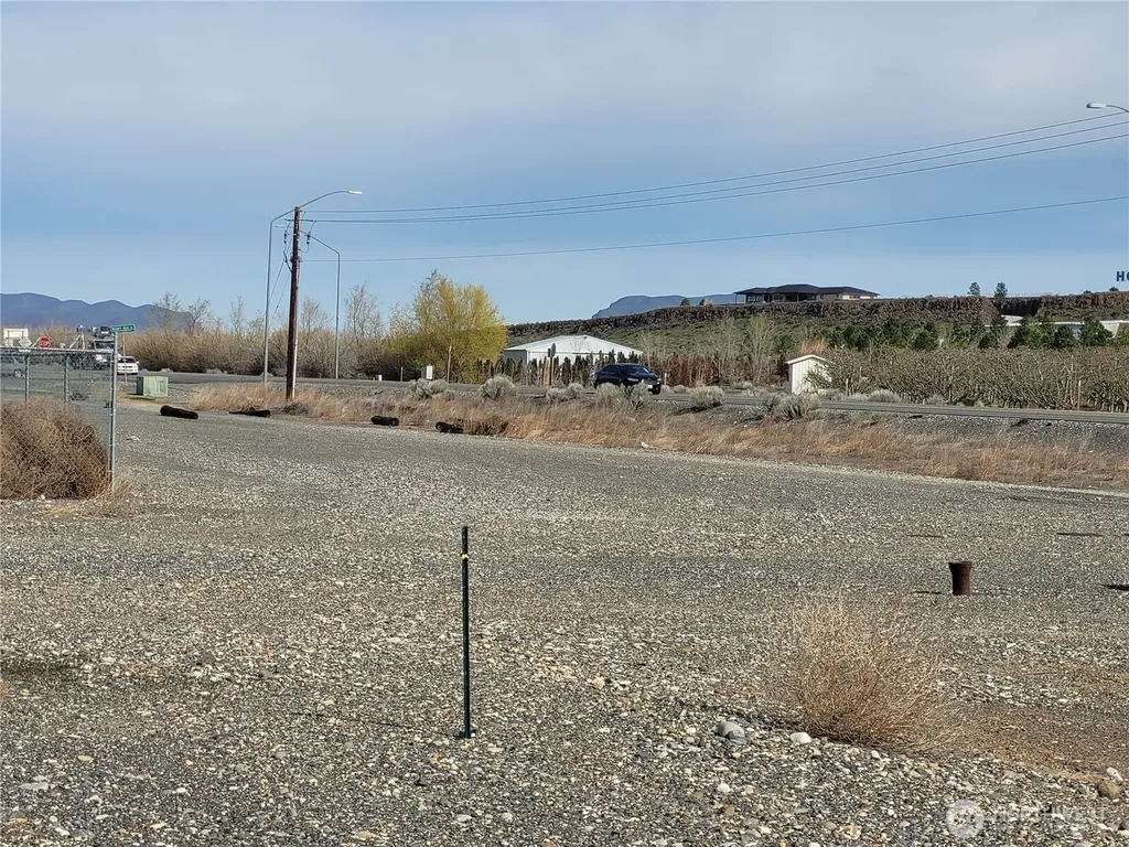 608 Poplar Way SW Mattawa WA 99349