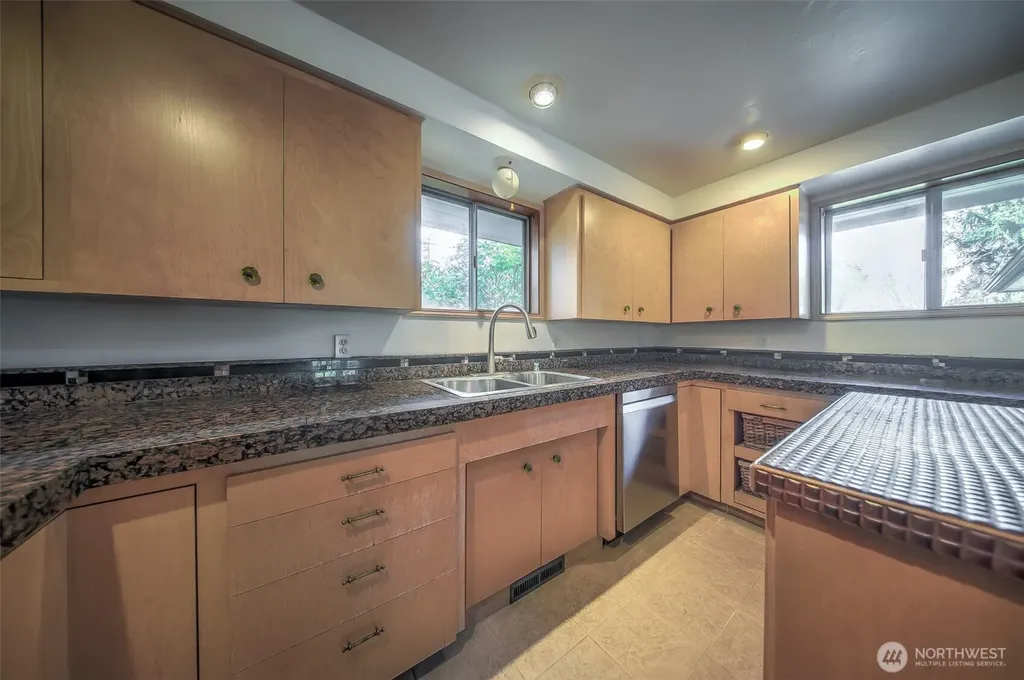4110 Baker Ames Road NE Olympia WA 98506