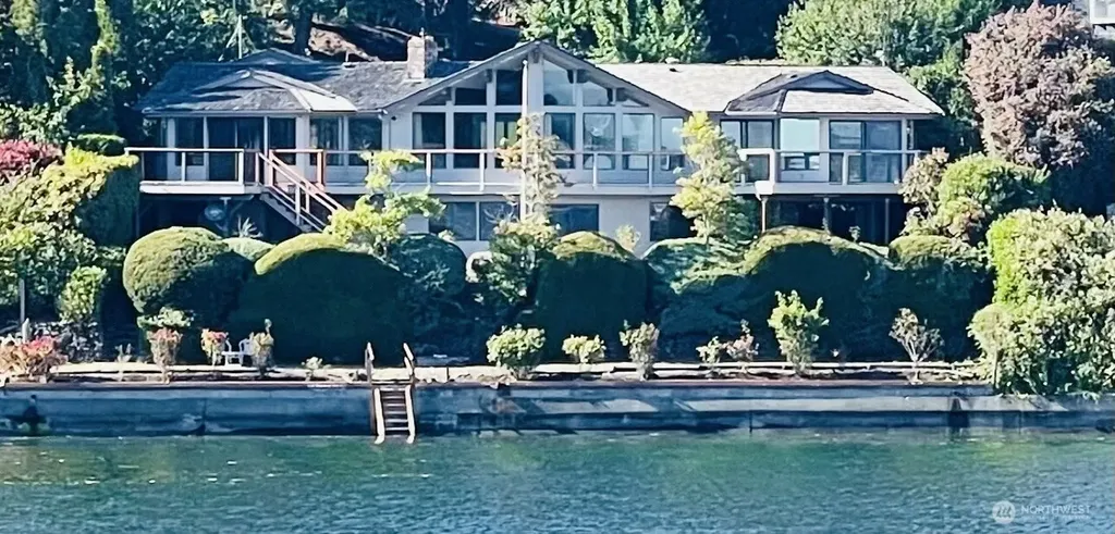 8806 Warren Drive NW Gig Harbor WA 98335