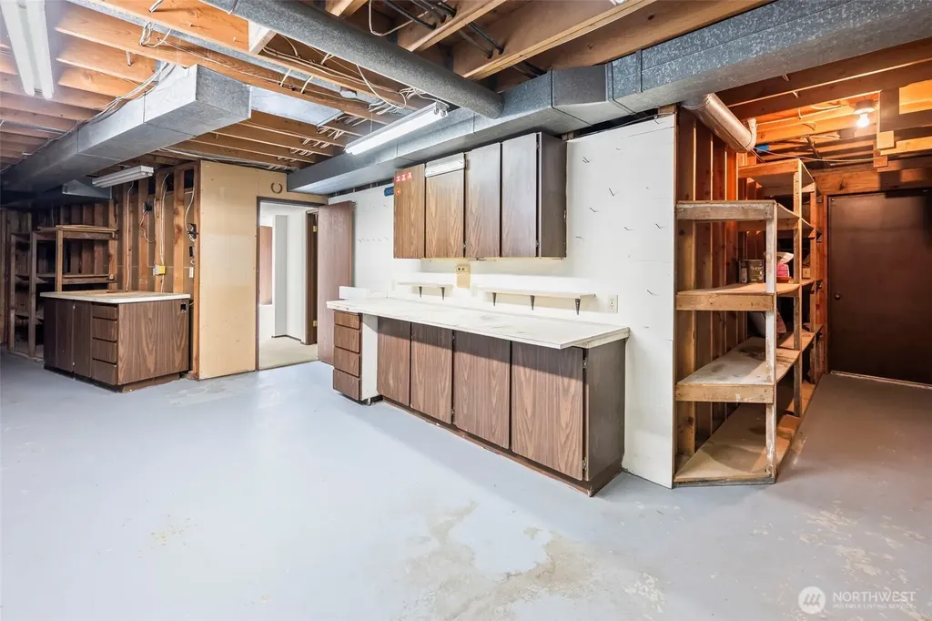 8806 Warren Drive NW Gig Harbor WA 98335