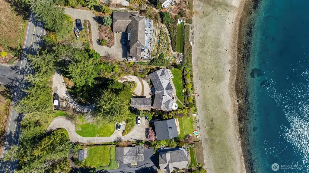 8806 Warren Drive NW Gig Harbor WA 98335