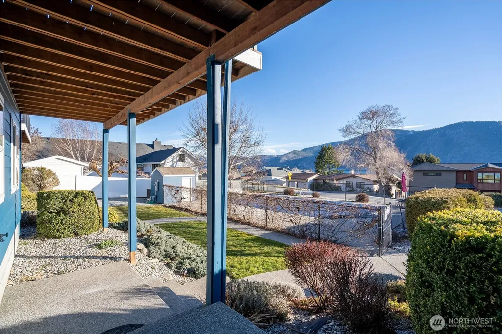 744 Wapato Way Manson WA 98831