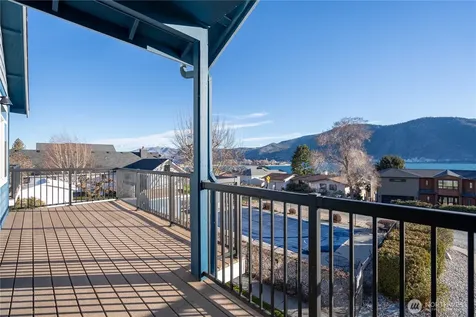 744 Wapato Way Manson WA 98831
