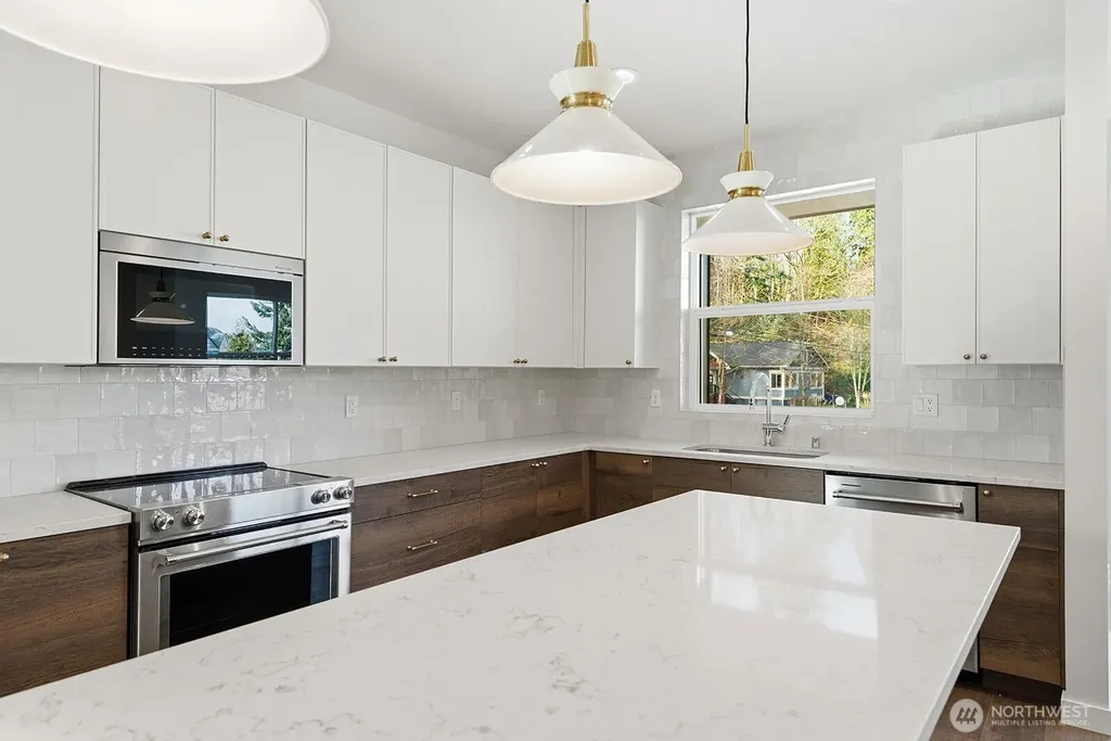 728 Newport Way NW Issaquah WA 98027