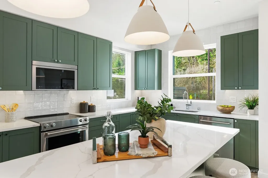 706 Newport Way NW Issaquah WA 98027