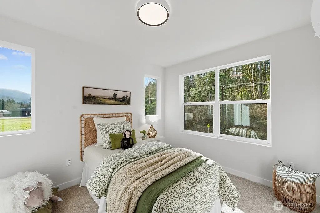 706 Newport Way NW Issaquah WA 98027