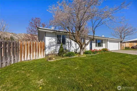 928 Selkirk Place Brewster WA 98812