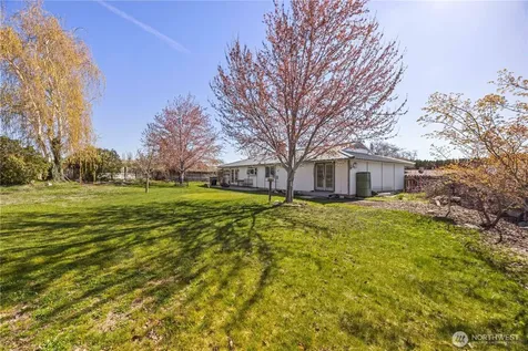928 Selkirk Place Brewster WA 98812