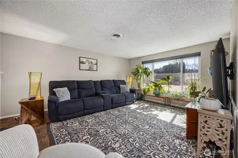 928 Selkirk Place Brewster WA 98812