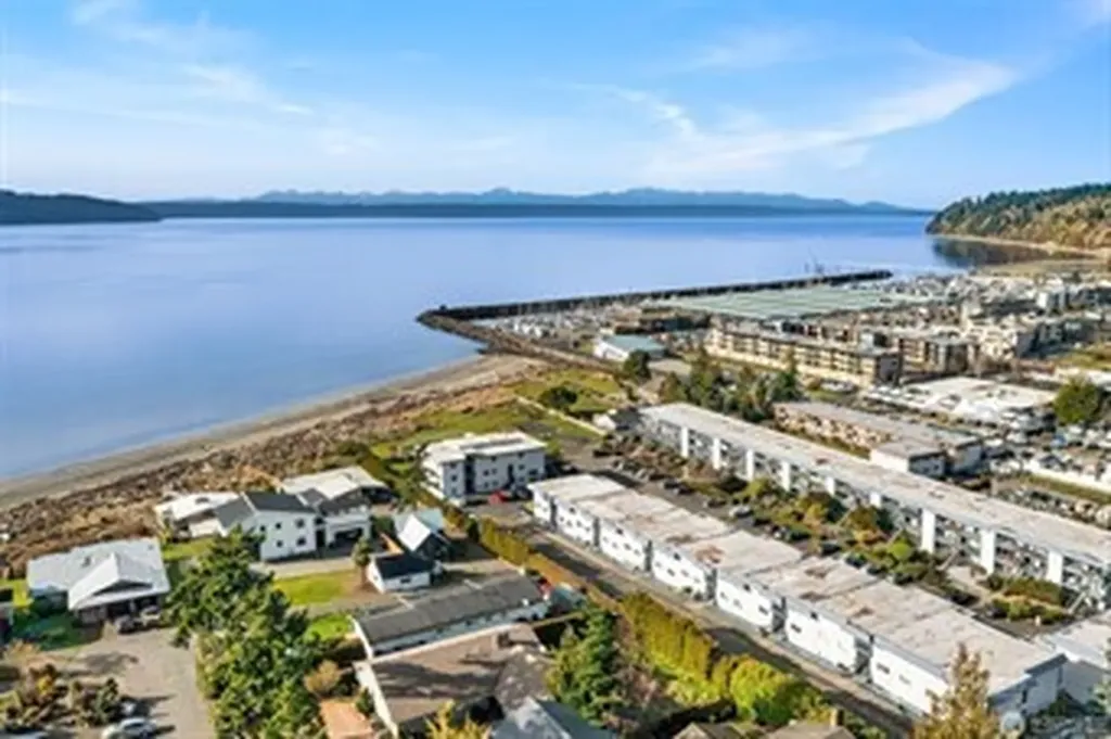 23003 Marine View Drive S Des Moines WA 98198