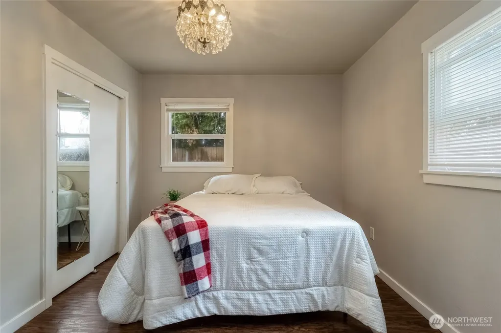 415 SE 5th Street College Place WA 99324