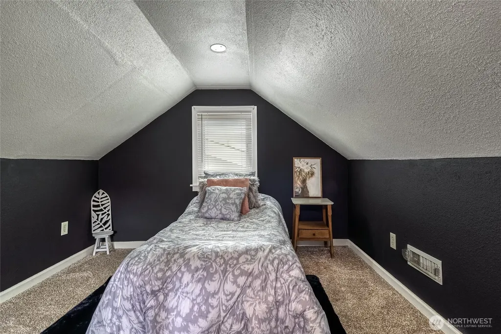 415 SE 5th Street College Place WA 99324