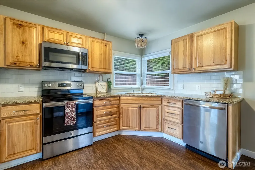 415 SE 5th Street College Place WA 99324