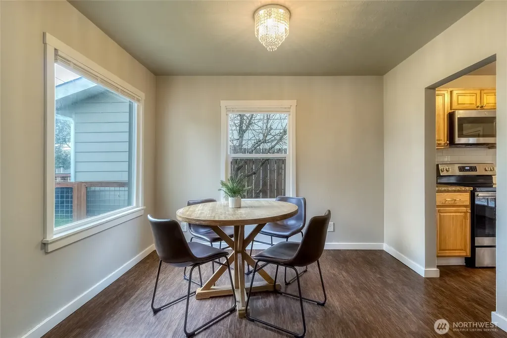 415 SE 5th Street College Place WA 99324