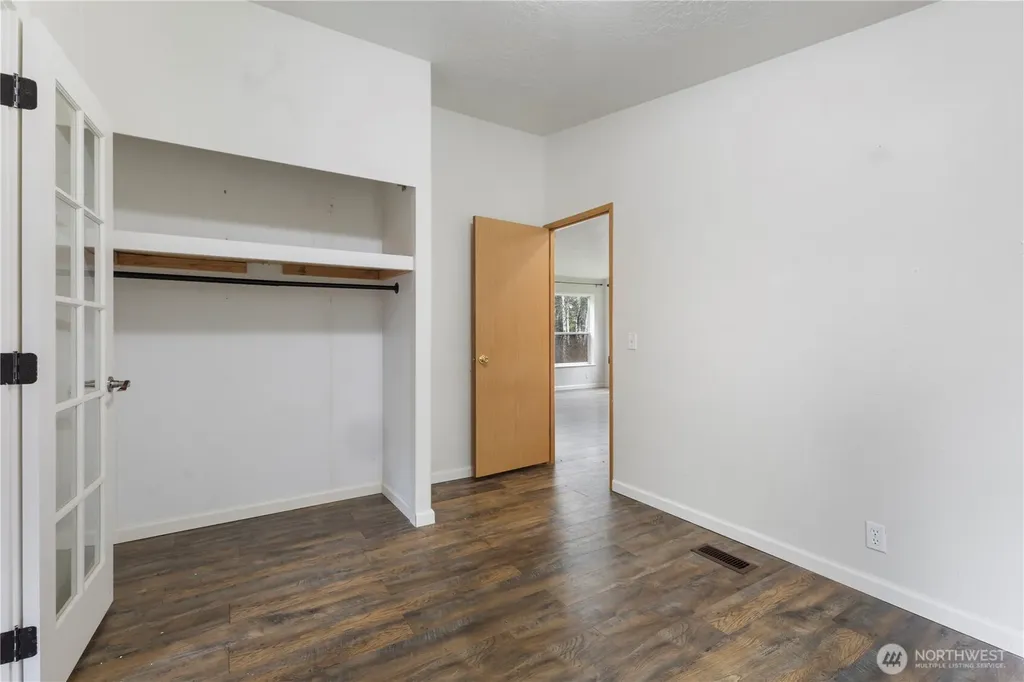 260 E Lansky Drive Shelton WA 98584