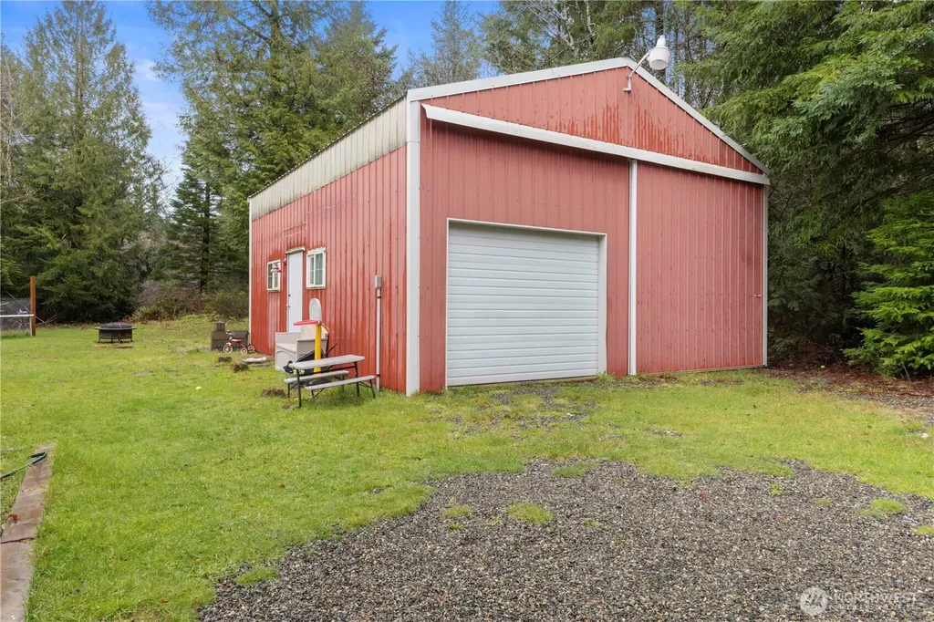 260 E Lansky Drive Shelton WA 98584