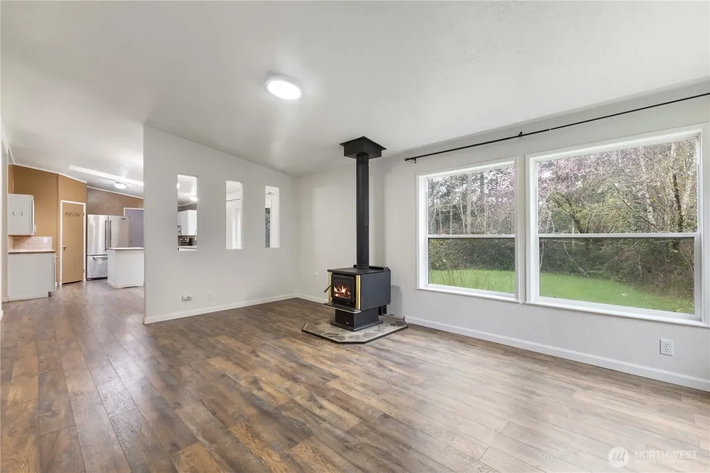 260 E Lansky Drive Shelton WA 98584