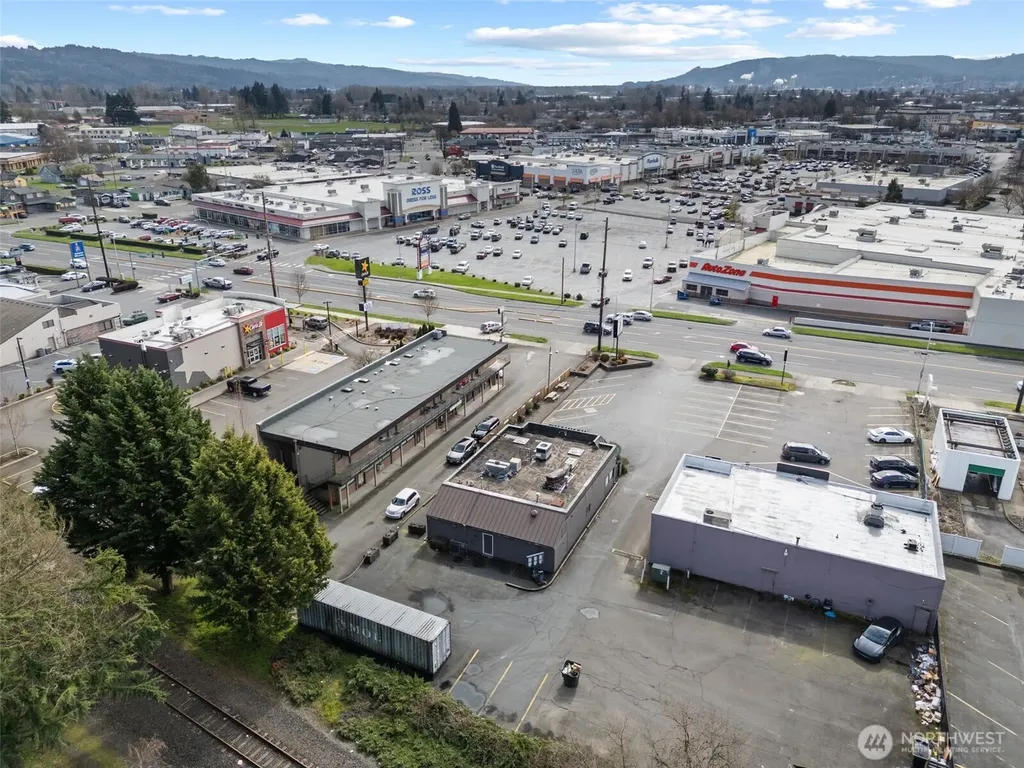 1304 Ocean Beach Highway Longview WA 98632