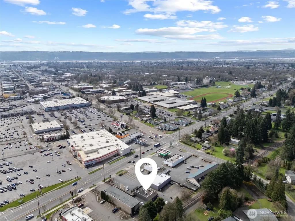 1304 Ocean Beach Highway Longview WA 98632