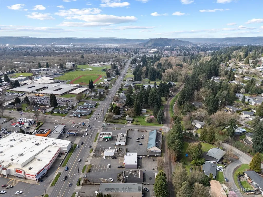 1304 Ocean Beach Highway Longview WA 98632