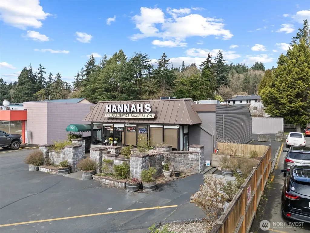 1304 Ocean Beach Highway Longview WA 98632