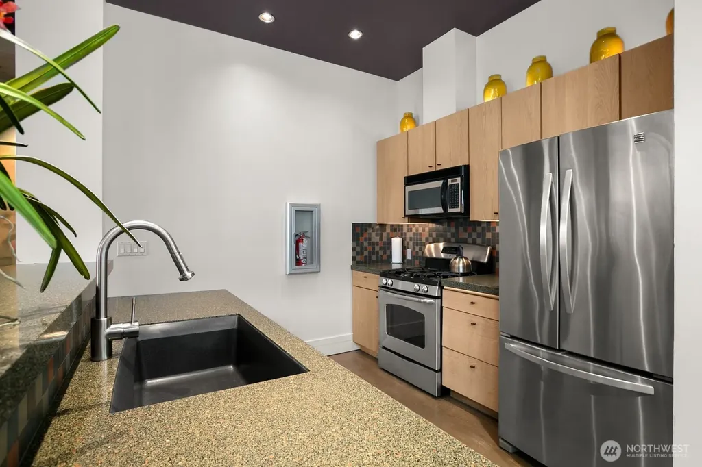 2801 1st Avenue Seattle WA 98121