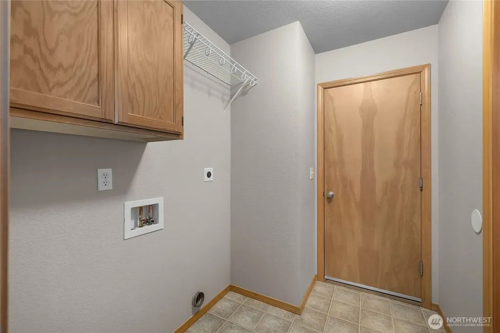 4736 Kapalea Way SE Lacey WA 98503