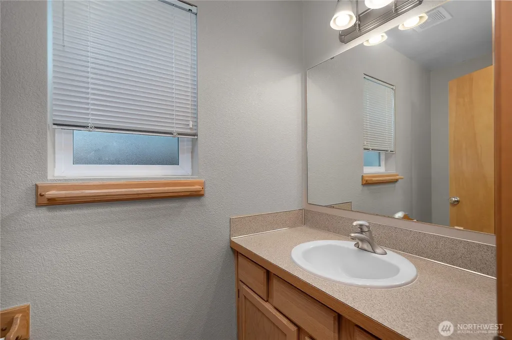 4736 Kapalea Way SE Lacey WA 98503