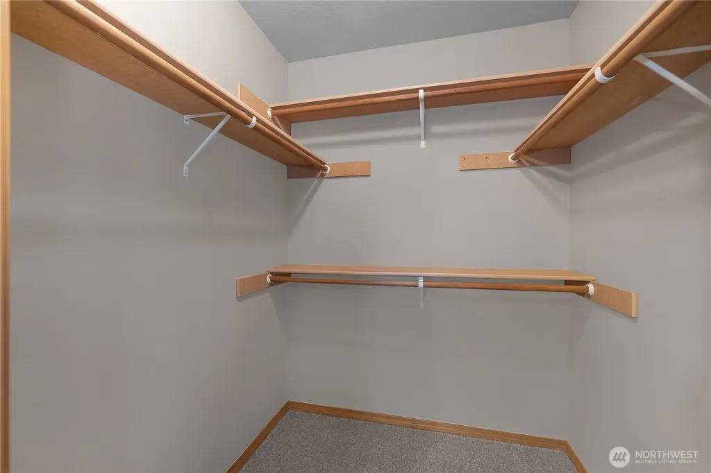 4736 Kapalea Way SE Lacey WA 98503