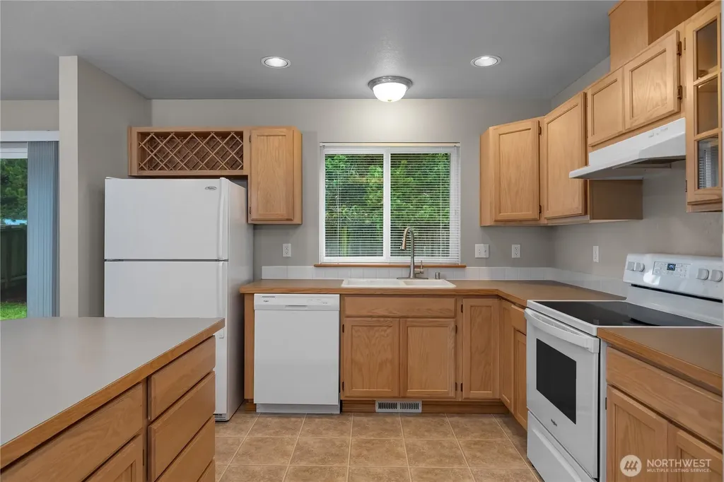 4736 Kapalea Way SE Lacey WA 98503