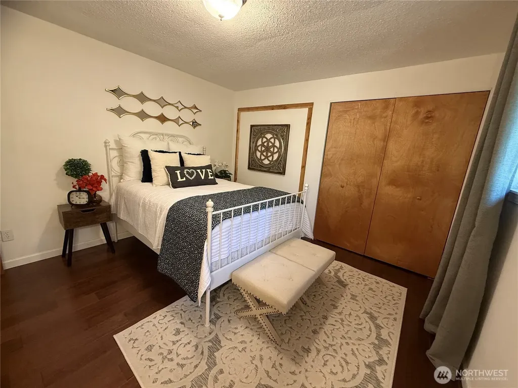 961 N Potlatch Drive Hoodsport WA 98548