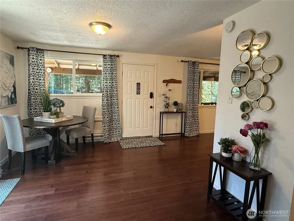 961 N Potlatch Drive Hoodsport WA 98548
