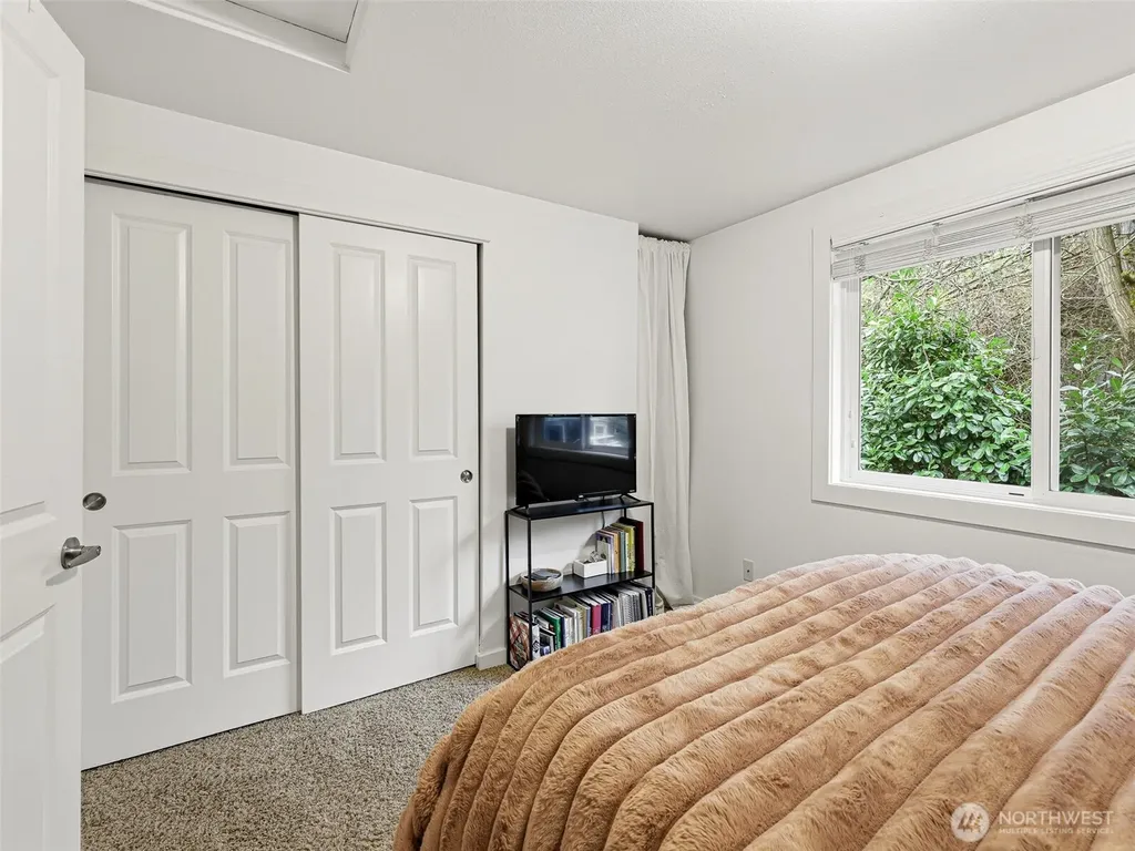 301 W Raye Street Seattle WA 98119