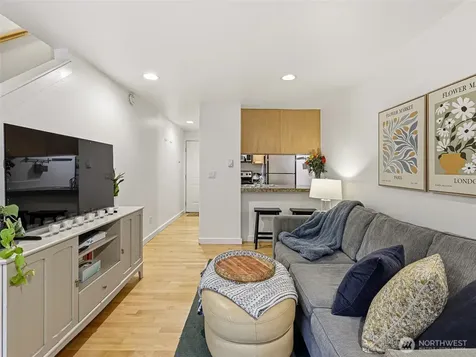 301 W Raye Street Seattle WA 98119
