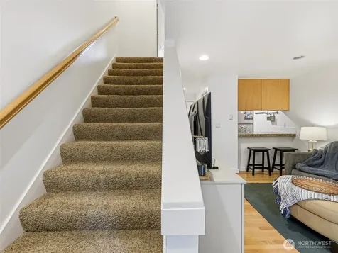 301 W Raye Street Seattle WA 98119