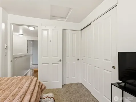 301 W Raye Street Seattle WA 98119