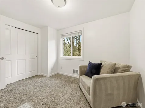 301 W Raye Street Seattle WA 98119