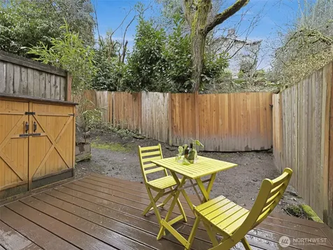 301 W Raye Street Seattle WA 98119