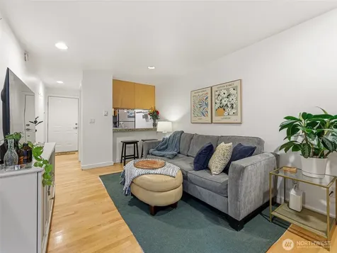 301 W Raye Street Seattle WA 98119