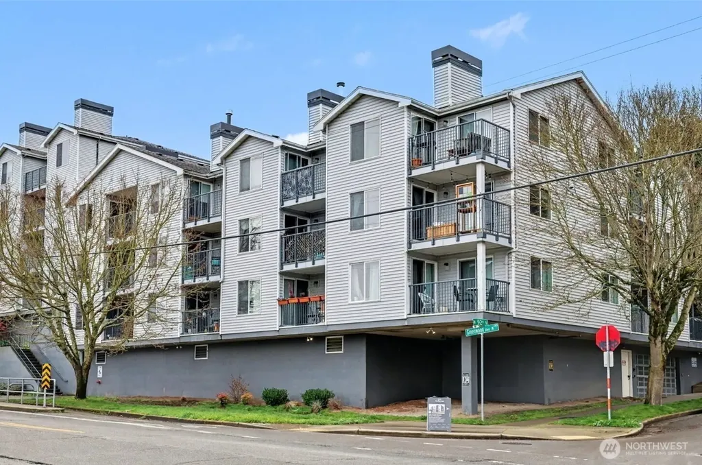 9200 Greenwood Avenue N Seattle WA 98103