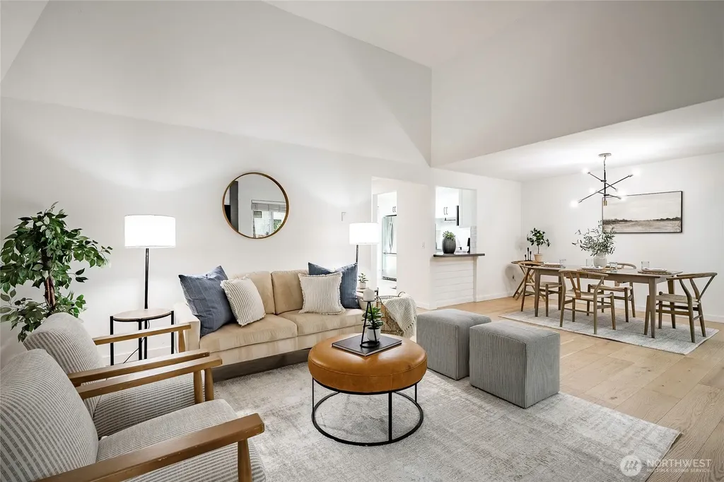 1607 102nd Place NE Bellevue WA 98004